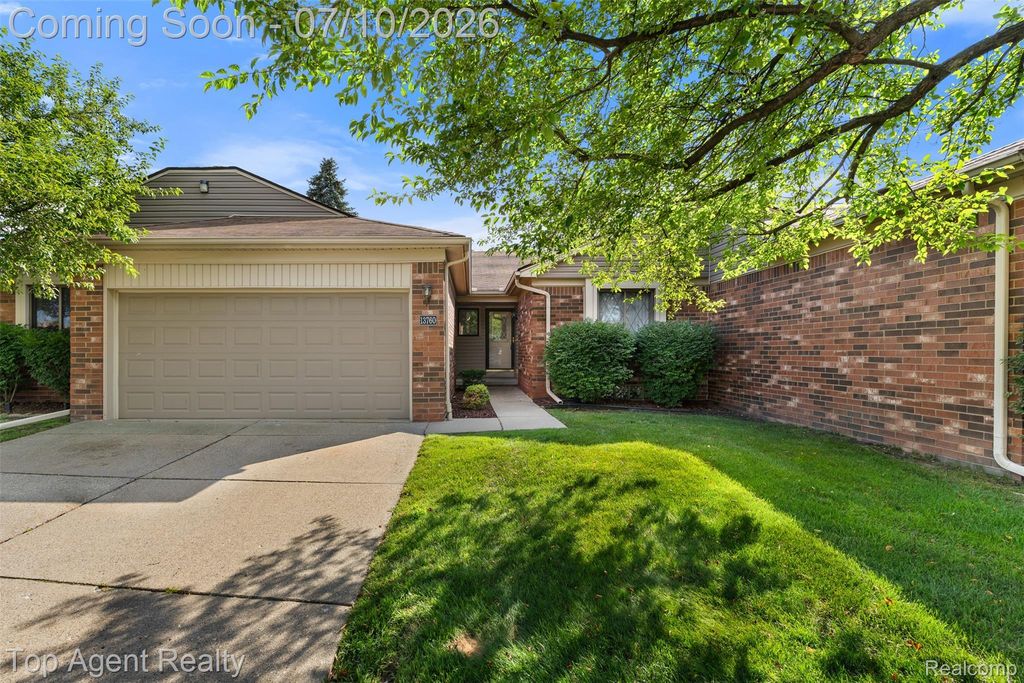 13760 Provincial Drive, Sterling Heights