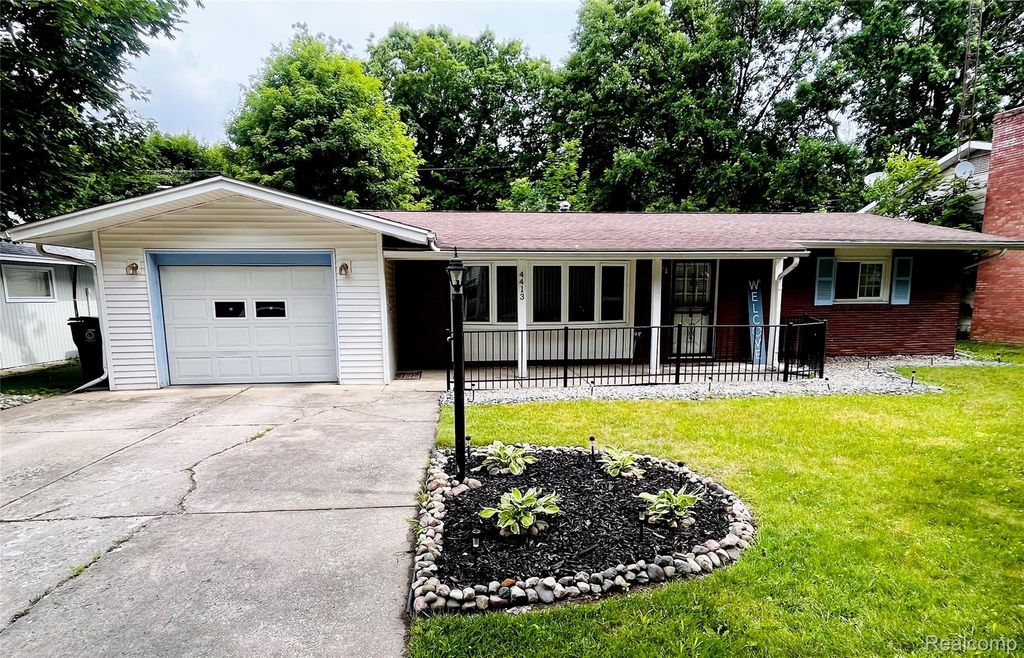 4413 Greenbrook Lane, Flint city