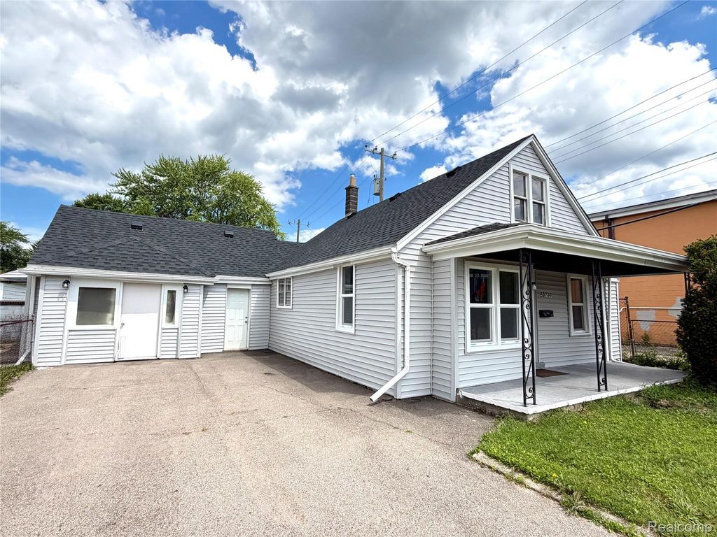 20730 Montrose Avenue, Warren city
