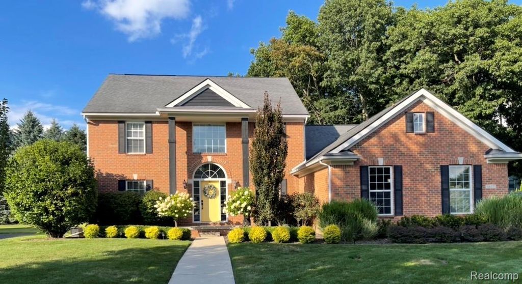 5827 Woodfield Parkway, Grand Blanc charter township
