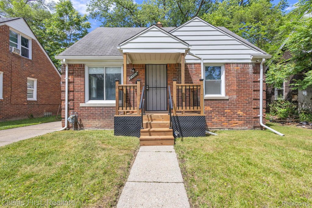 19963 Goulburn Street, Detroit city