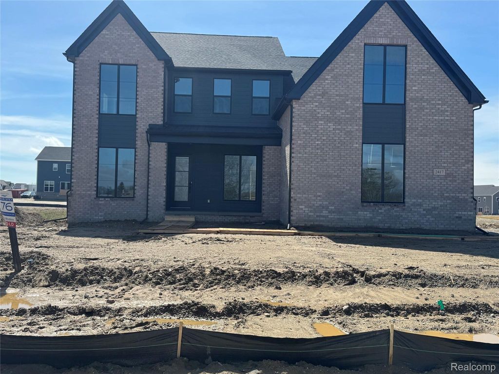 2417 Provencal Drive, Commerce charter township