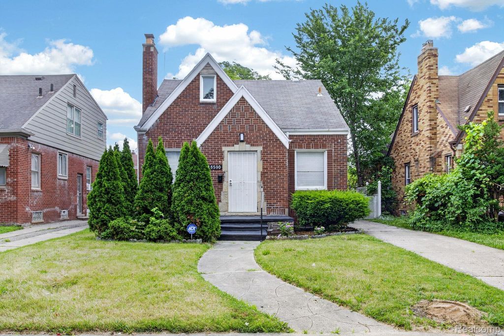 16590 Gilchrist Street, Detroit city