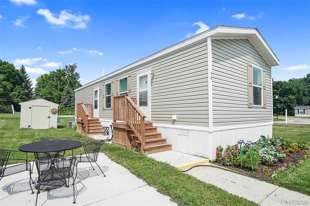 56 Arizona, Van Buren charter township