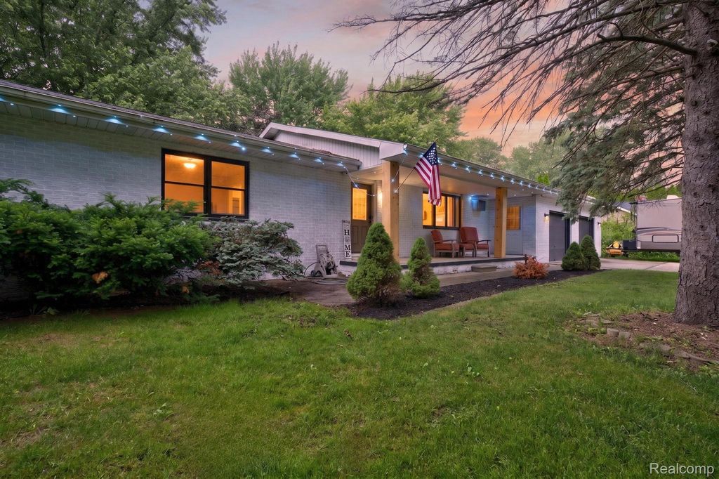 5330 Sheridan Road, Spaulding township