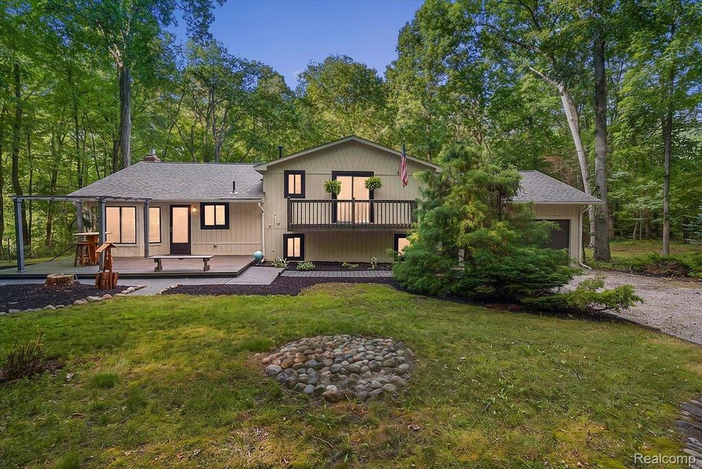 4200 Stockemer, White Lake charter township