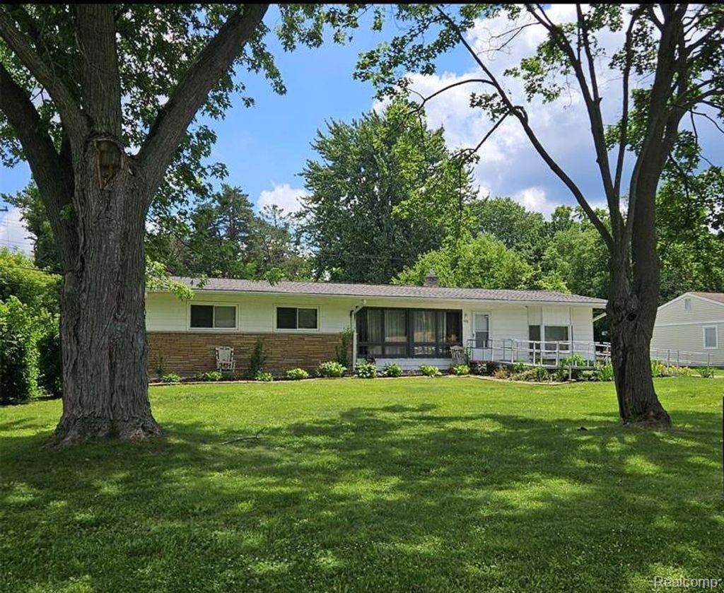 496 E Lovell Drive, Troy city