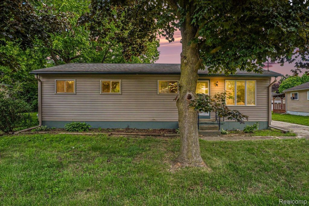 821 Isham Street, Owosso city