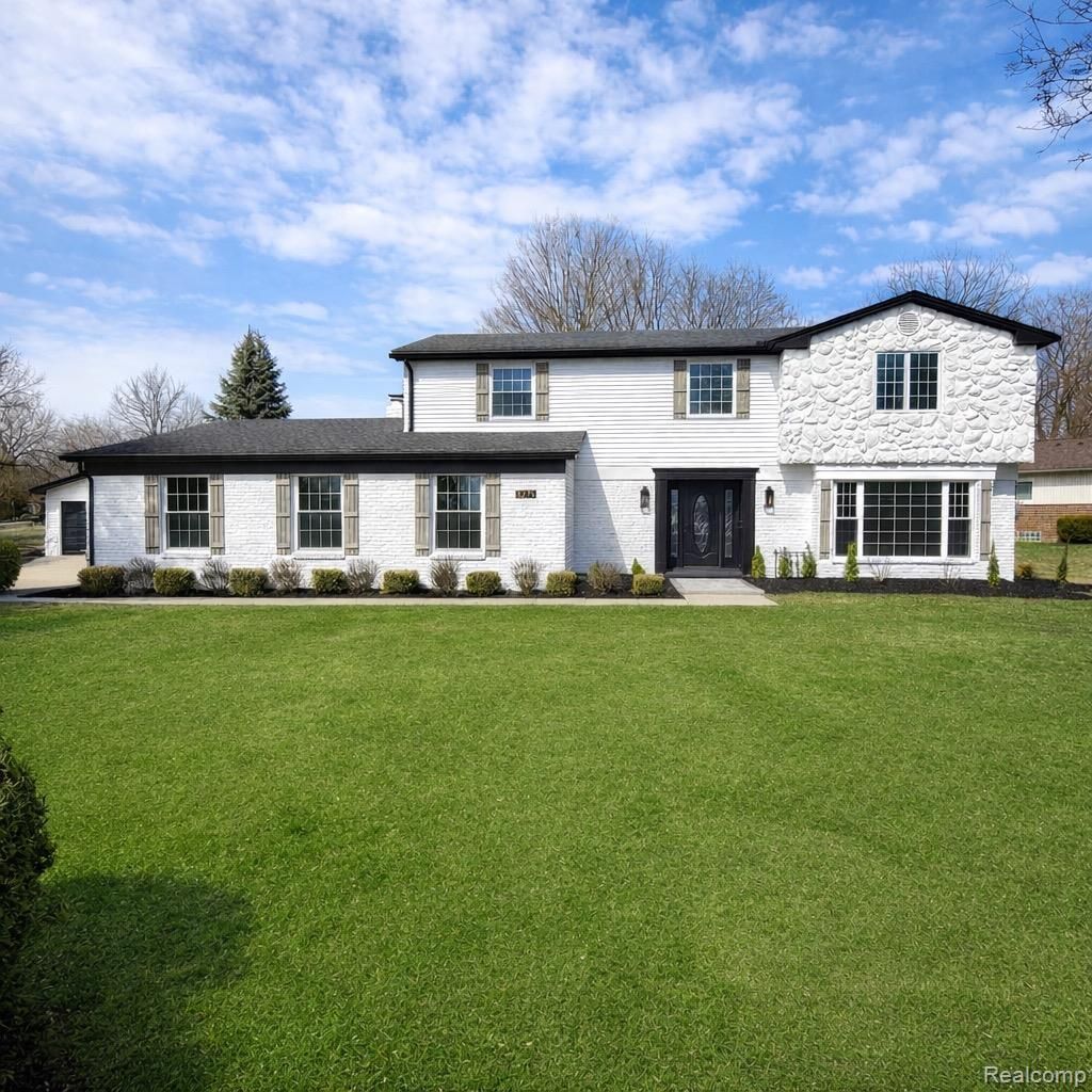 7275 Old Coach Trail, Washington township