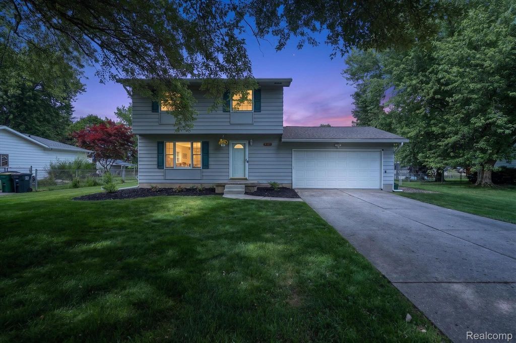 5521 Independence Colony Road, Grand Blanc charter township