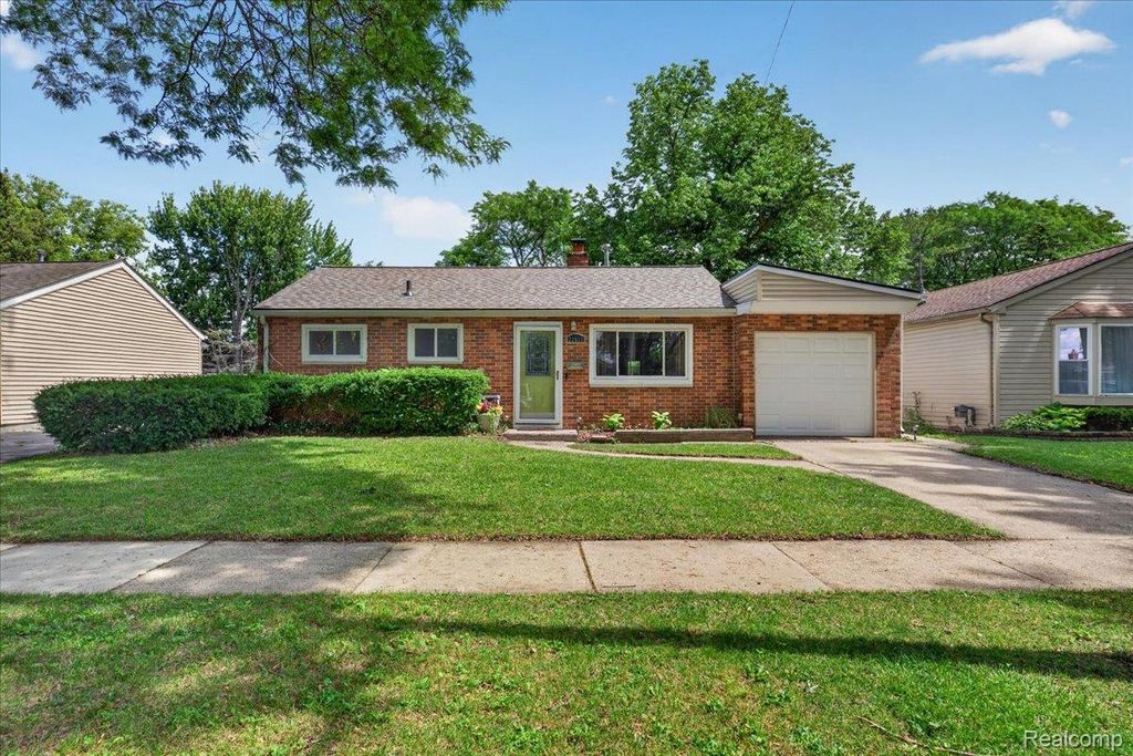 22611 Detour Street, St. Clair Shores city