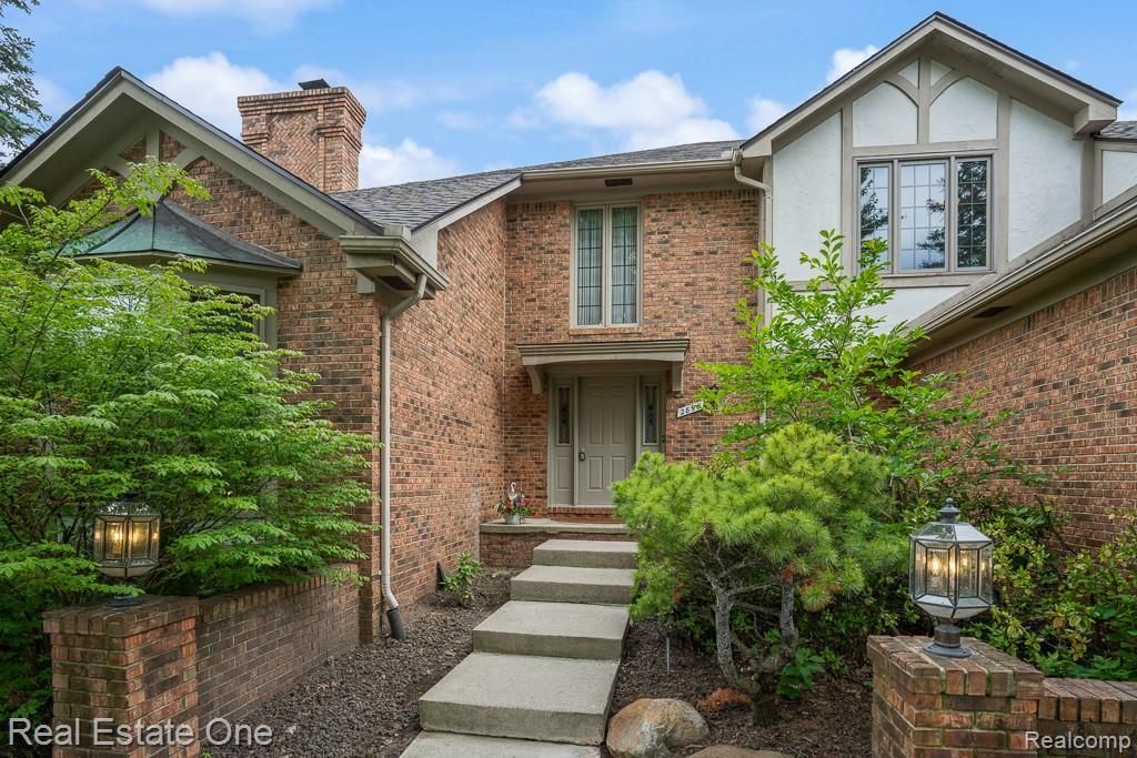 2898 Eagle Drive, Rochester Hills city