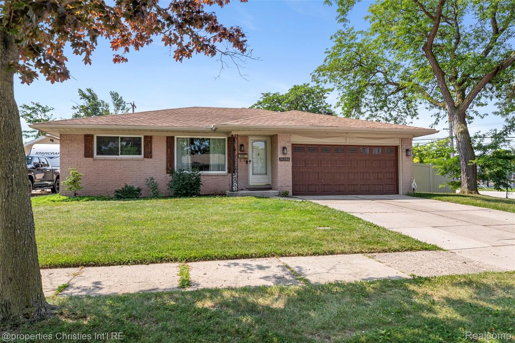 20200 Shores Street, St. Clair Shores city