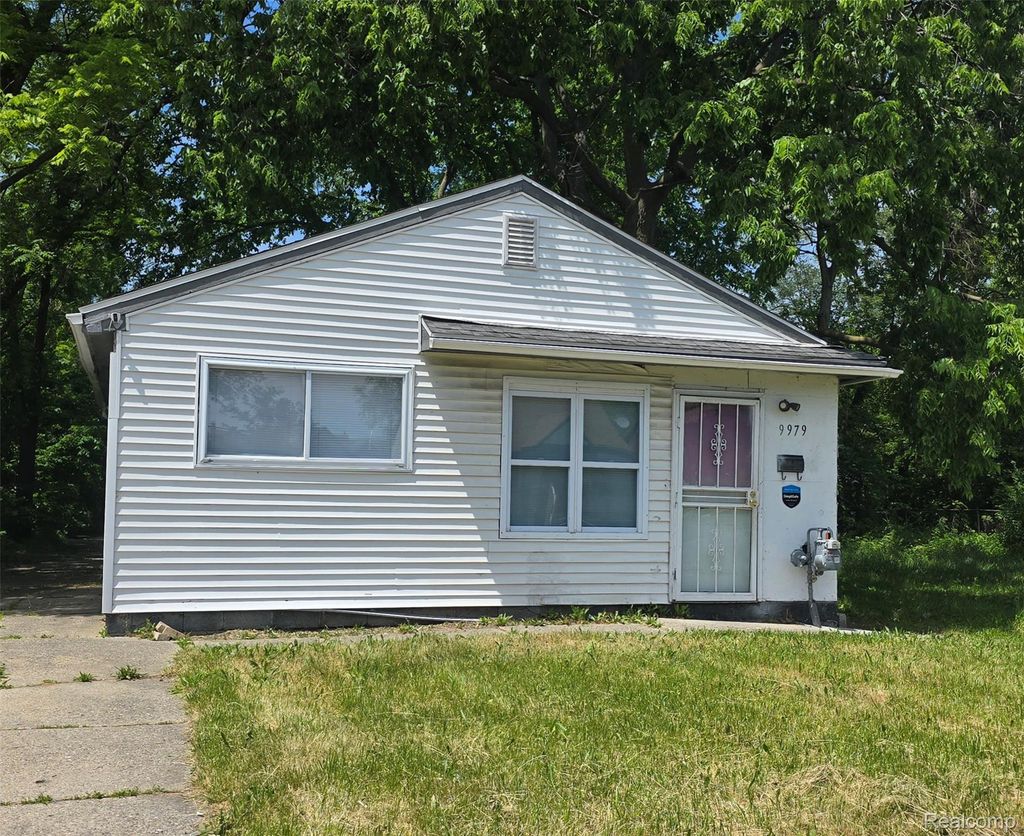 9979 Montrose Street, Detroit city
