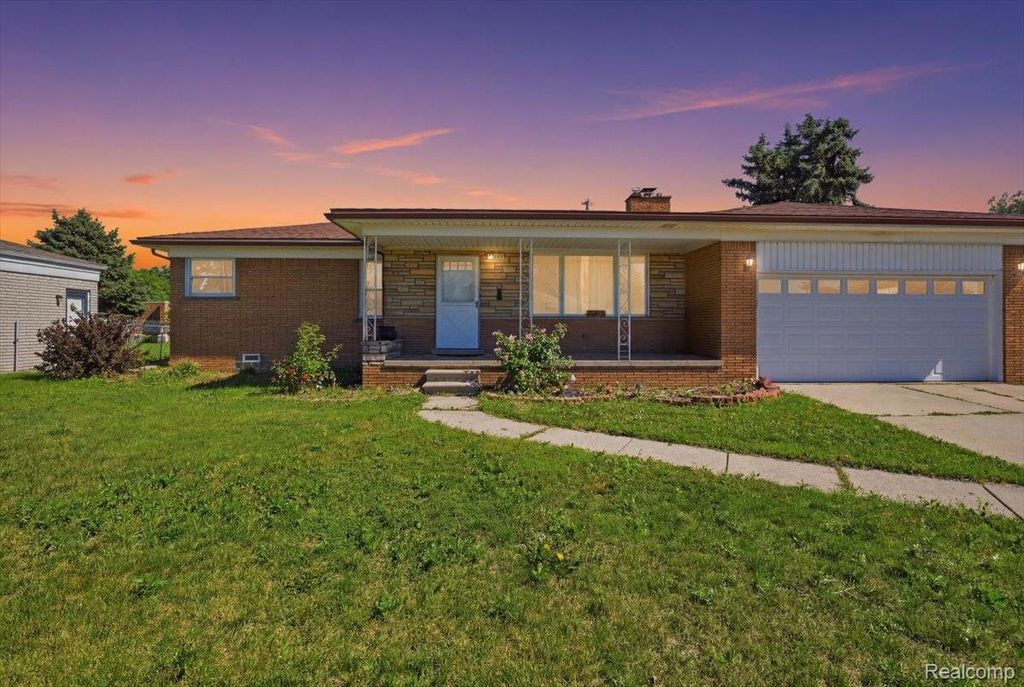 8565 Potomac Street, Center Line