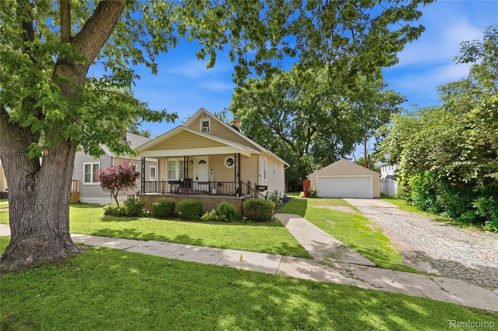 1630 Gordon Street, Port Huron city