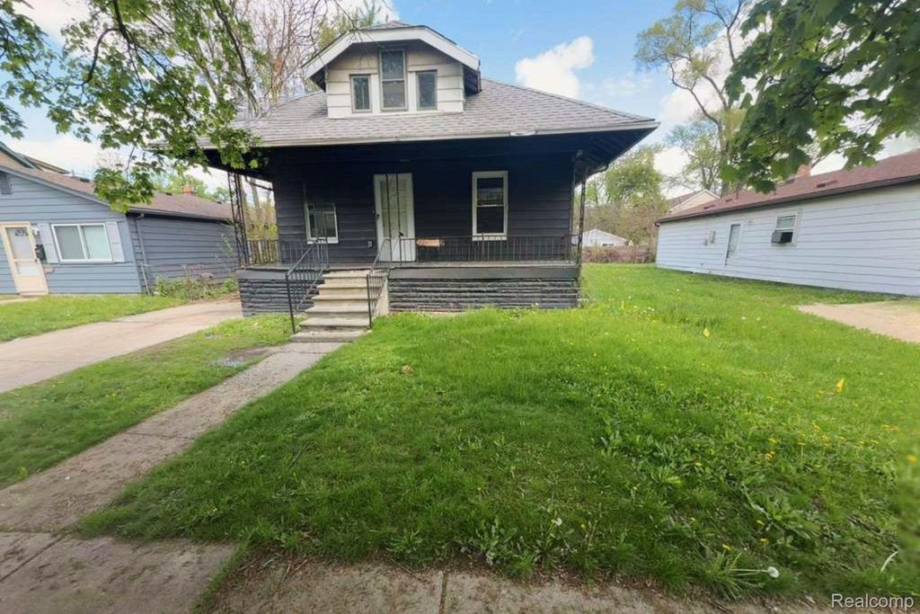 1317 E Muir Avenue, Hazel Park city