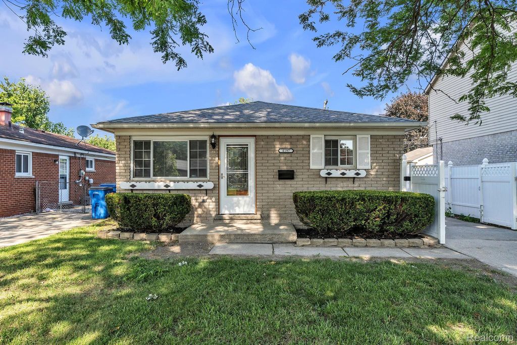4197 Monroe Street, Dearborn Heights city