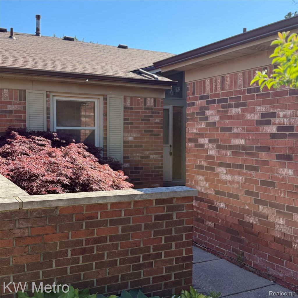49429 Ferrisburg Court, Utica