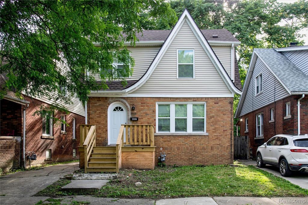 8087 Cloverlawn Street, Detroit