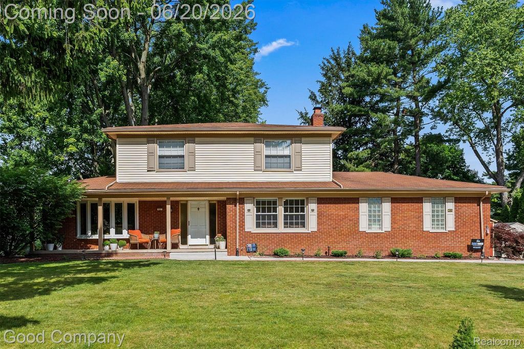 833 Cobblestone Drive, Rochester Hills city