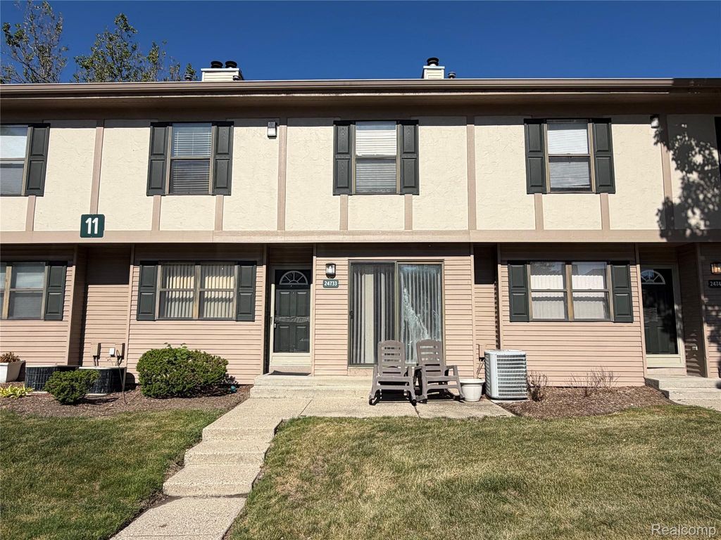24733 Primrose Lane, Southfield
