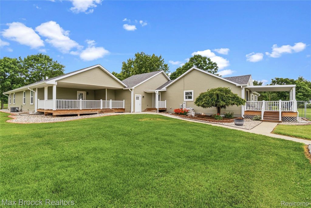 2566 N 5 Mile Road, Lincoln township
