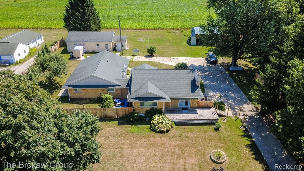 7272 N Lapeer Road, Rich township