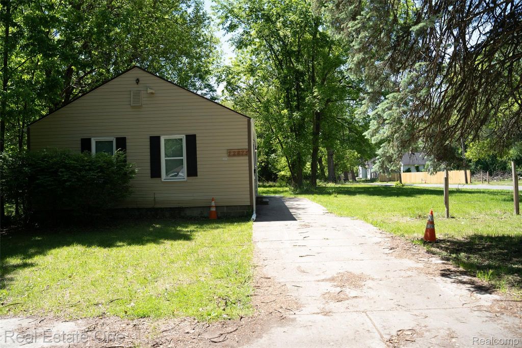 22675 Santa Maria Street, Detroit city