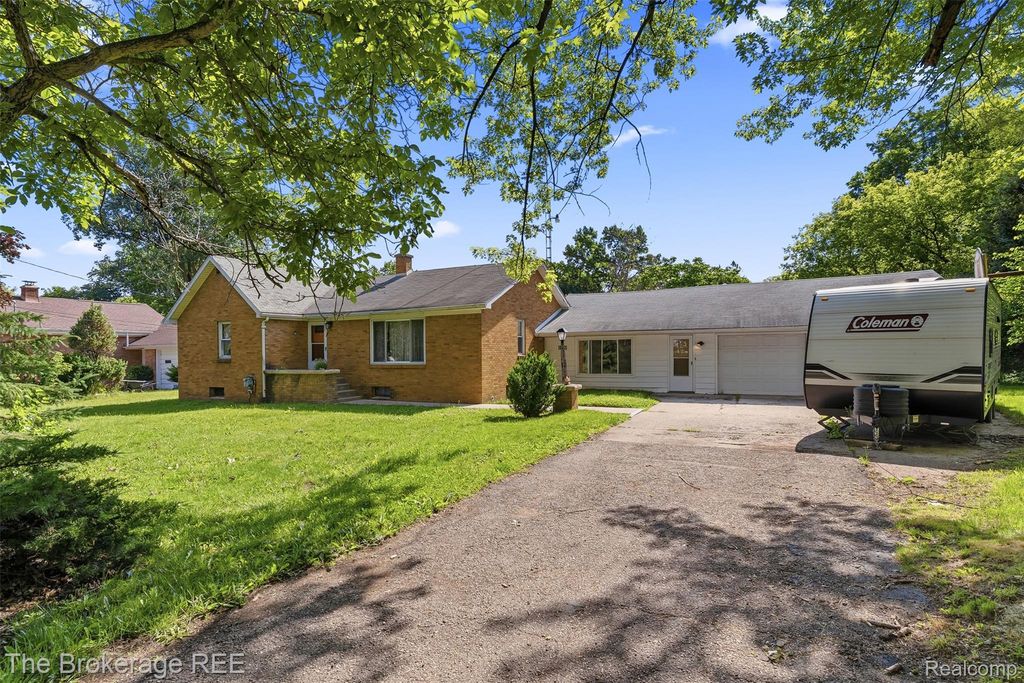 3290 Drexel Avenue, Genesee charter township