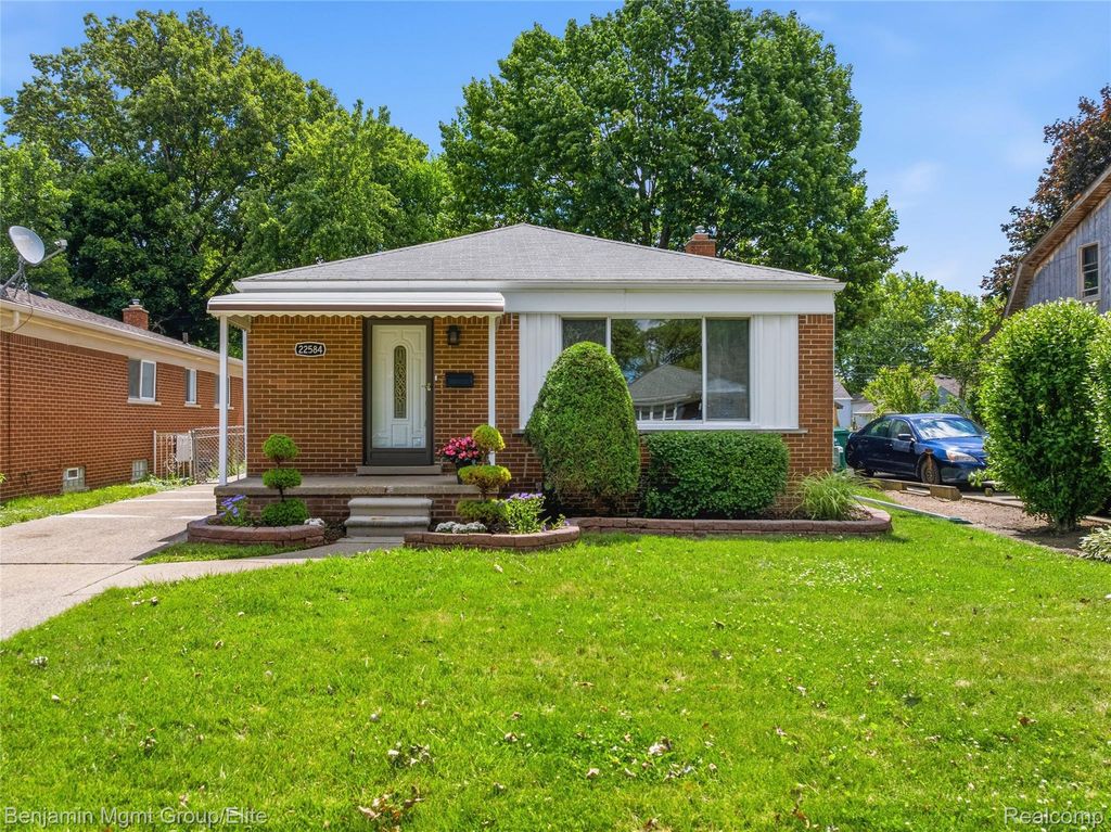 22584 Marine Avenue, Eastpointe city