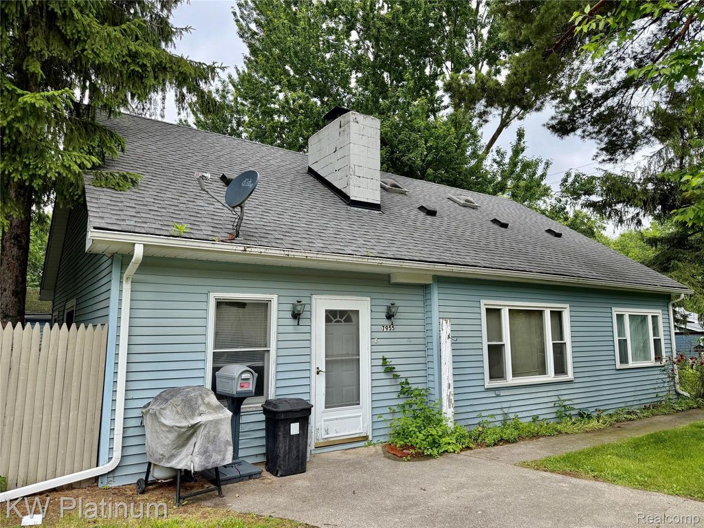 7955 Lakeshore Road, Burtchville township