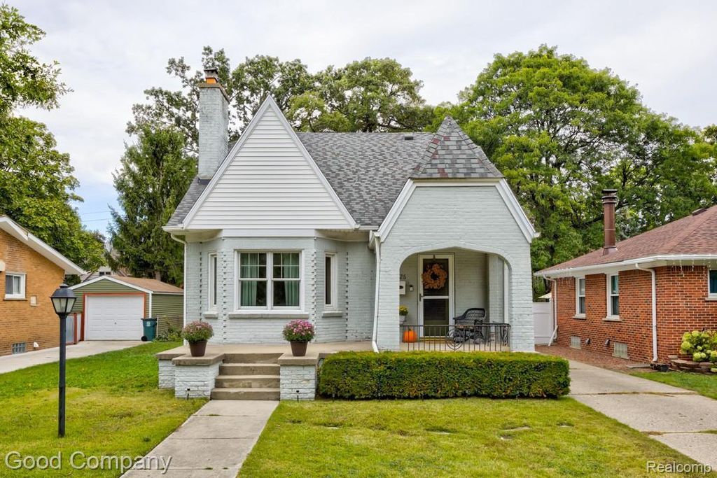 1526 W 12 Mile Road, Royal Oak city