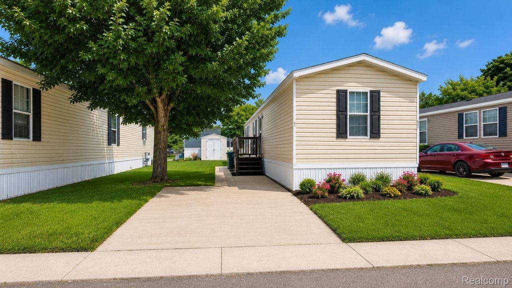 13318 Dixie Highway 174, Groveland township