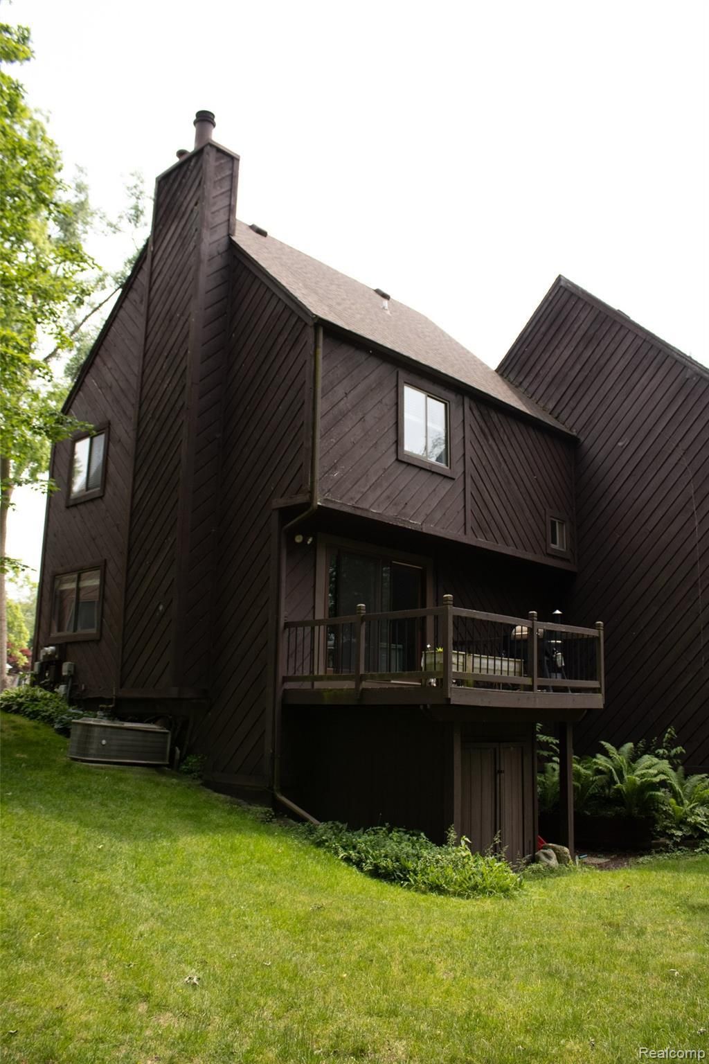 279 B Fairway Court, Plainwell city