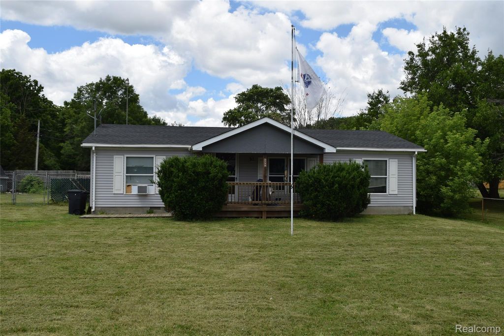 2140 S Dye Road, Flint charter township