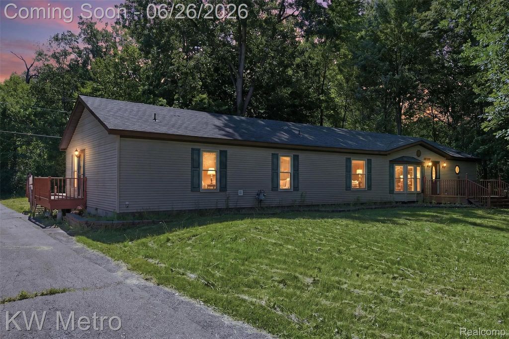 22733 Sumpter Rd Road, Sumpter township