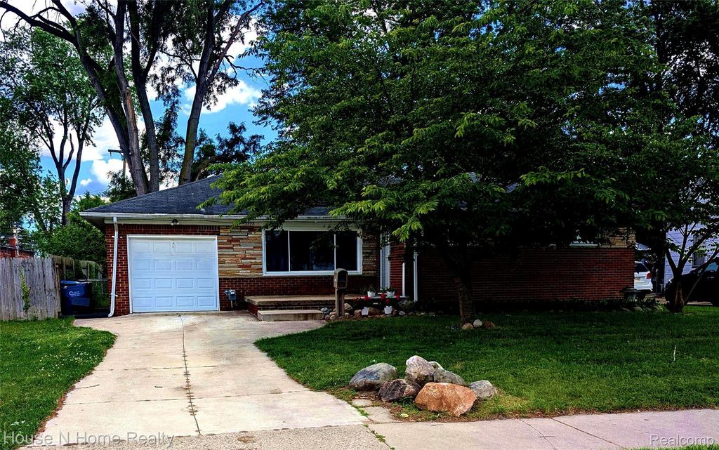 3998 Capitol Avenue, Warren city