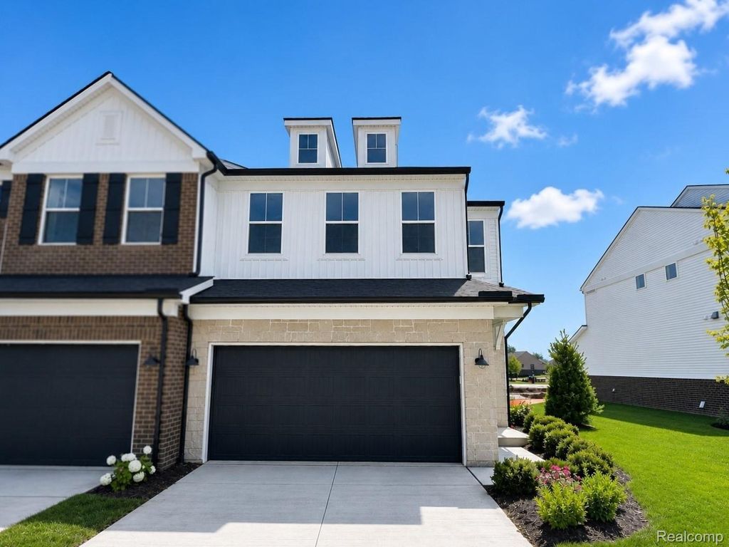 5684 Corgi Drive, Pittsfield charter township