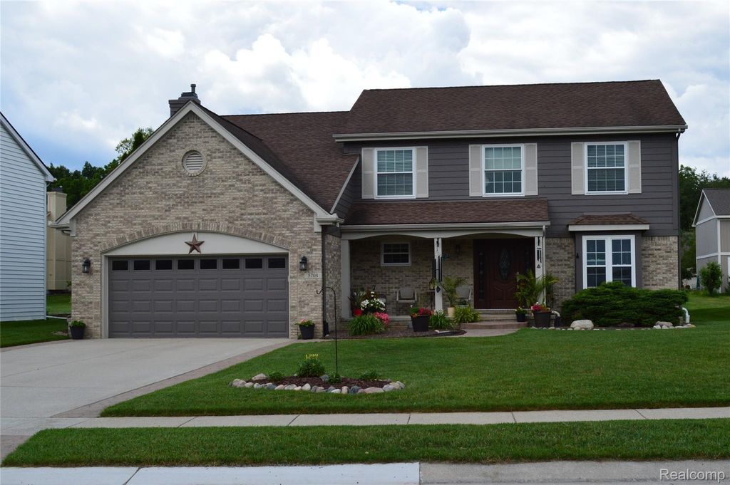 5708 Berwick Court, Independence charter township