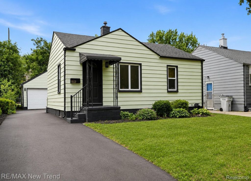 1512 E Maxlow Avenue, Hazel Park city