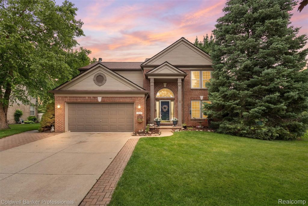 17943 Salinas River Way, Macomb township