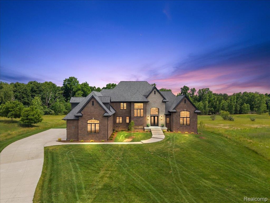 6301 Bridle Path, Grand Blanc charter township