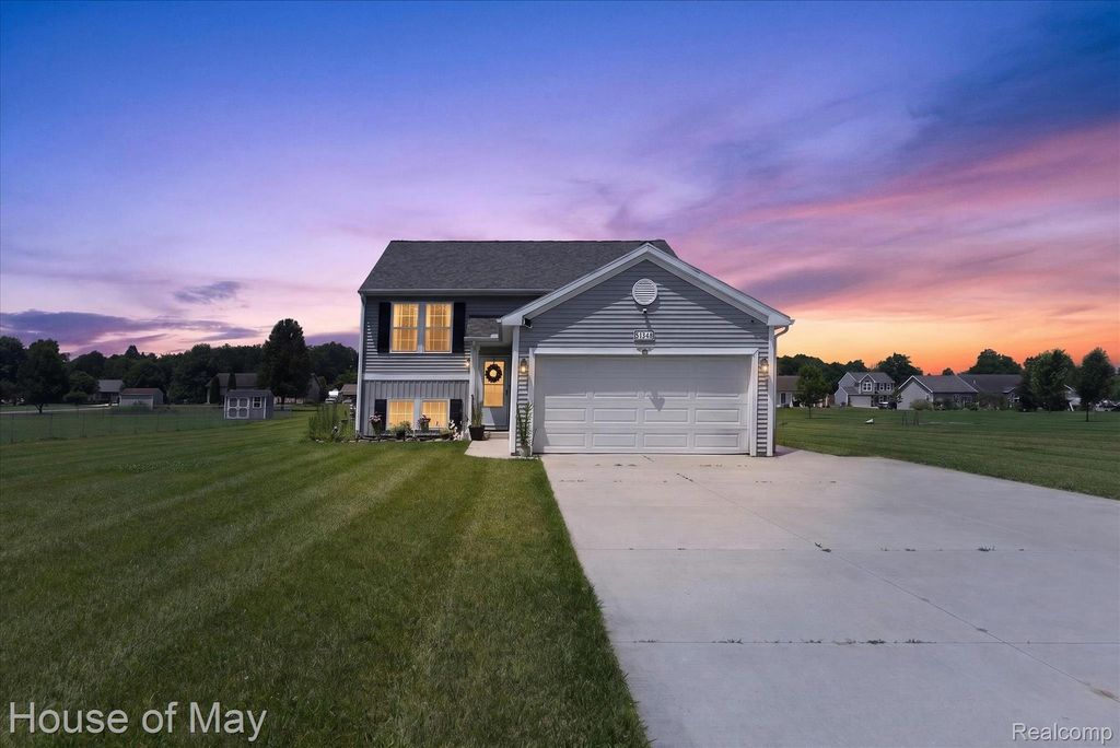 51348 Chardonnay Street, Paw Paw township