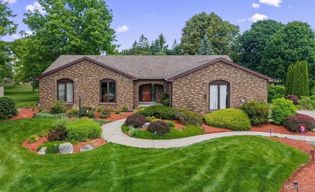 3436 Wedgewood Drive, Rochester Hills city