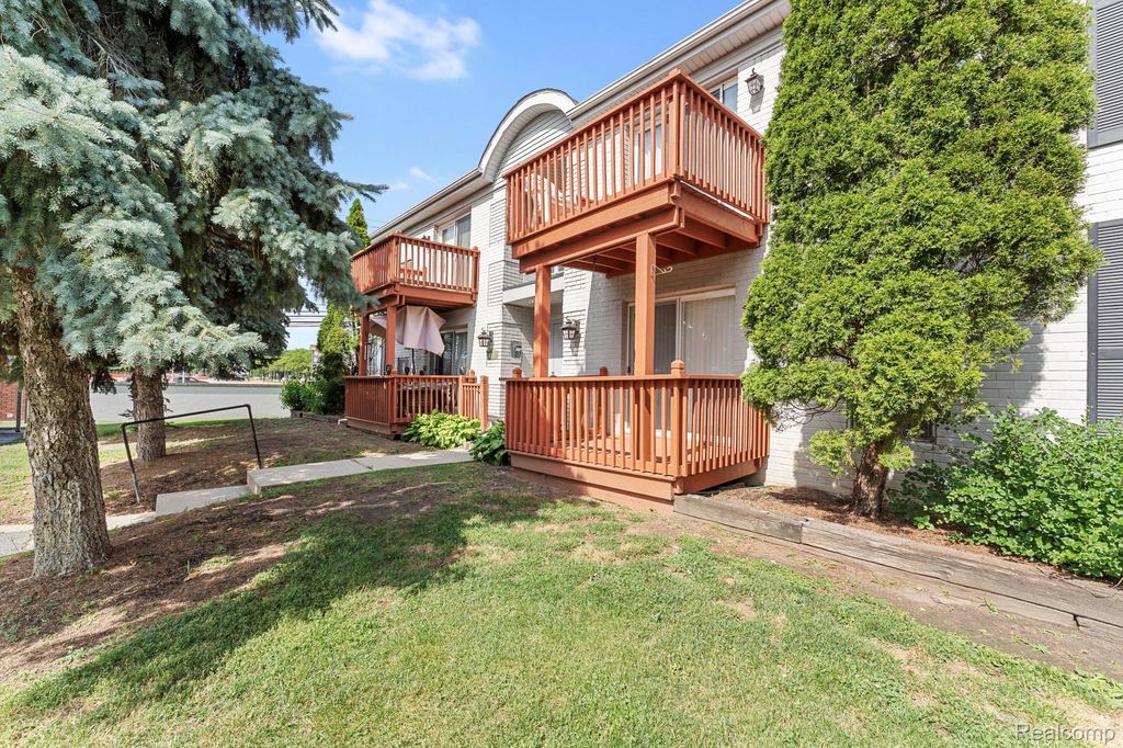 1714 Fort Street, Trenton