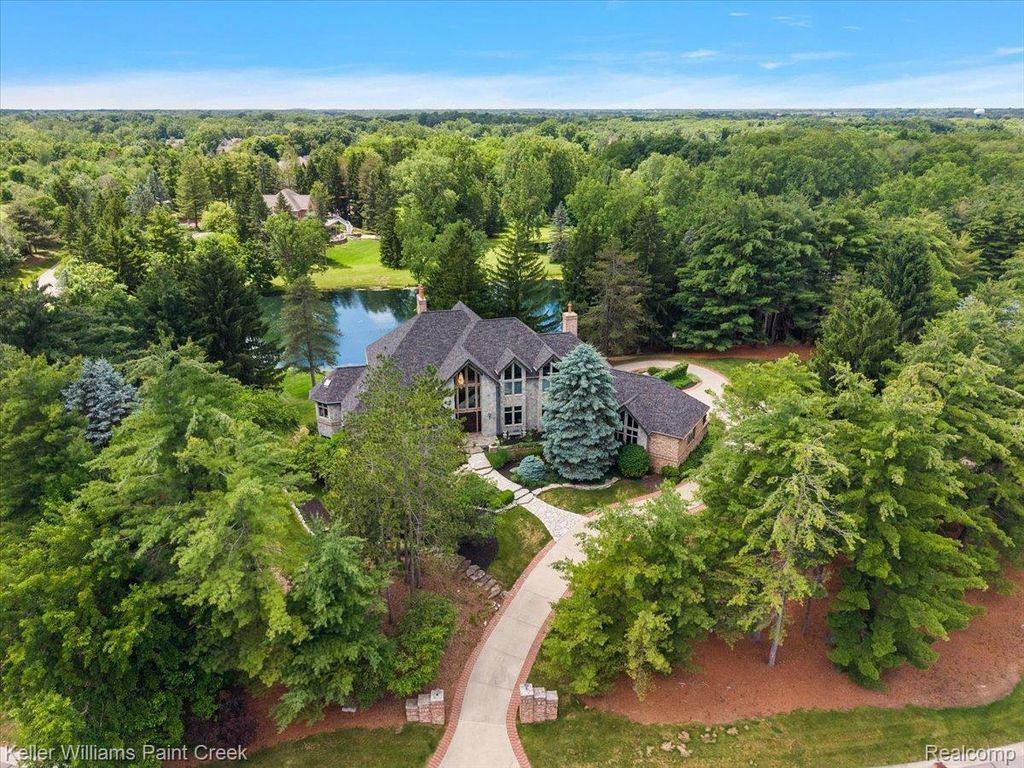 6263 Canter Creek Trail, Grand Blanc charter township