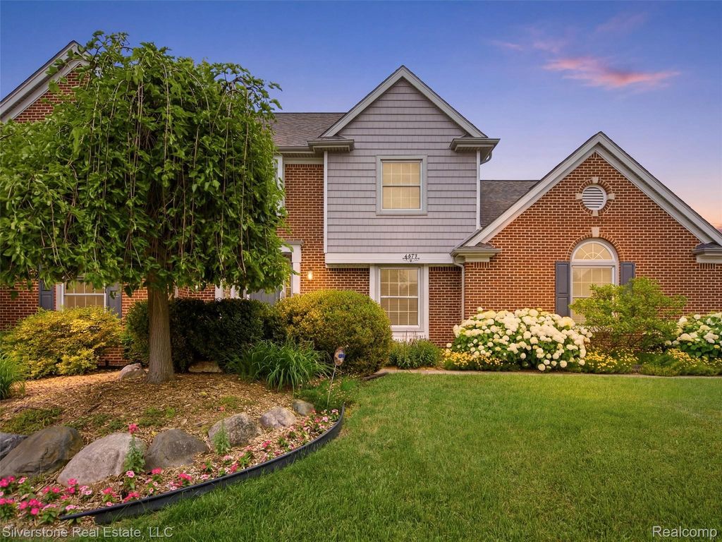 6577 Edith Court, Troy city