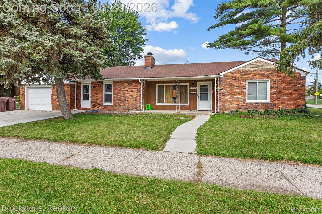 25141 Burt, Center Line