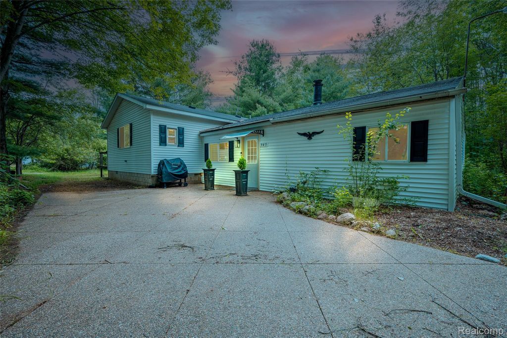 945 N Hockaday Road, Gladwin township